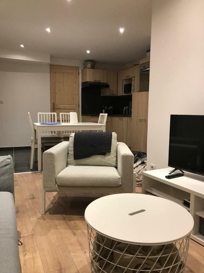 Charmant Appartement Centre Ville فالوار المظهر الخارجي الصورة