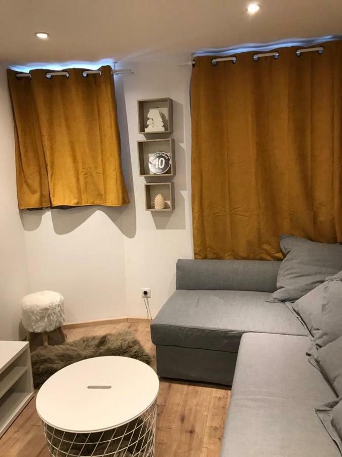 Charmant Appartement Centre Ville فالوار المظهر الخارجي الصورة